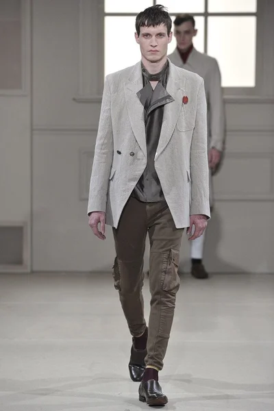Look 2